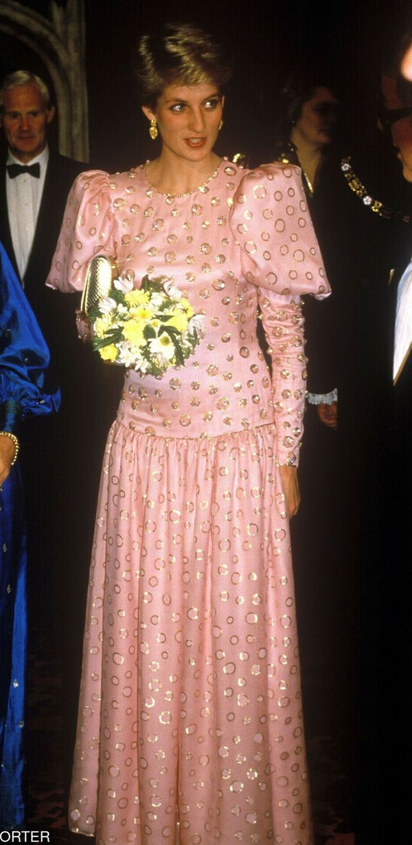14 thiết kế váy áo màu hồng sành điệu của công nương Diana - 10