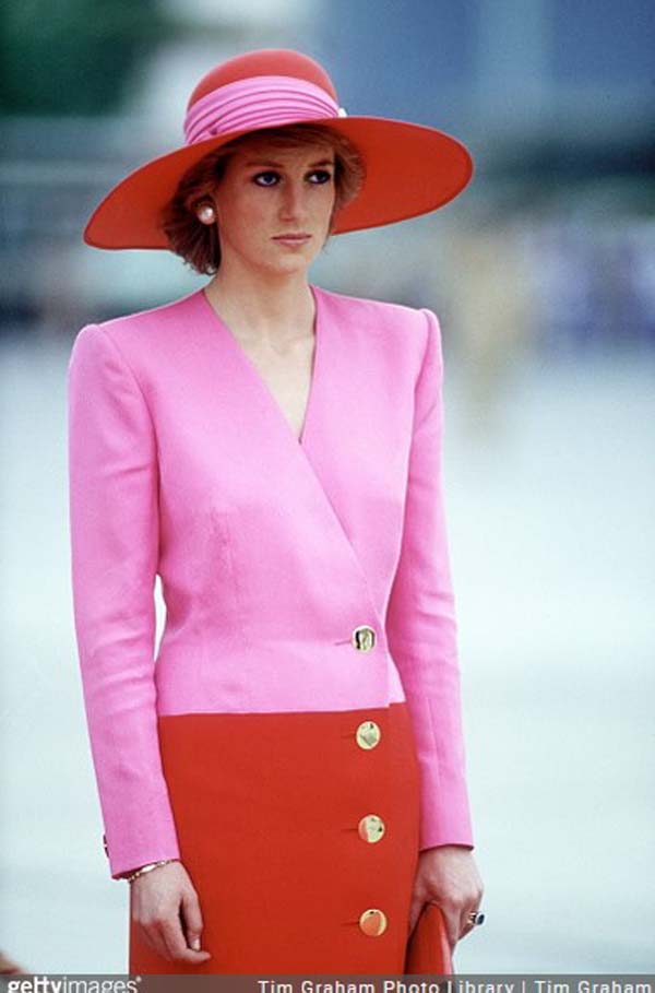 14 thiết kế váy áo màu hồng sành điệu của công nương Diana - 8