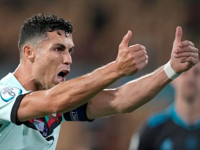 Bóng đá - Ronaldo xứng danh Vua mạng xã hội, đăng một "status" nhận ngay 1,6 triệu USD