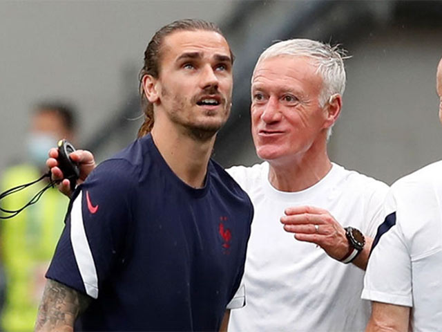 Bóng đá - Sững sờ Griezmann & SAO Bayern bị lộ là gián điệp ở ĐT Pháp, Benzema bị oan