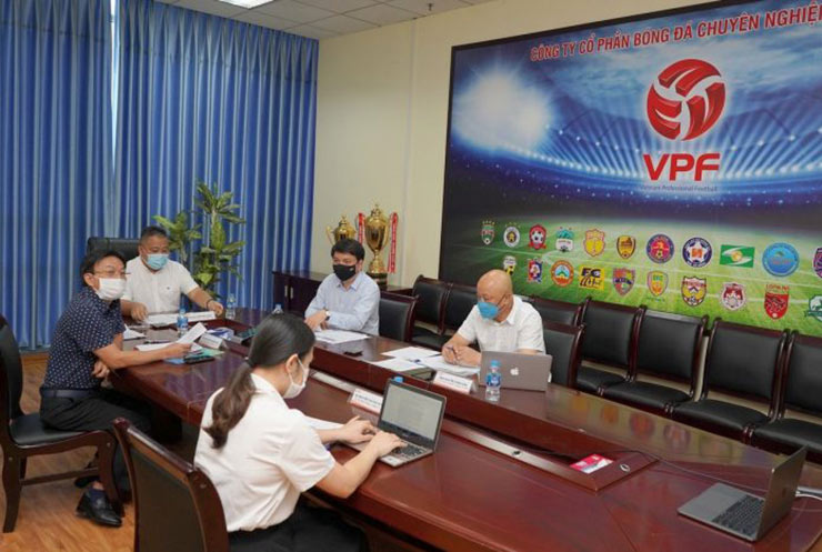 Cuộc họp trực tuyến&nbsp;về công tác tiếp tục tổ chức mùa giải V-League 2021