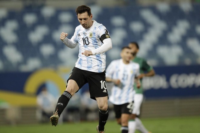 Messi chỉ cần 2 bàn nữa để san bằng kỷ lục cầu thủ ghi nhiều bàn nhất cho một ĐT Nam Mỹ của "Vua bóng đá" Pele