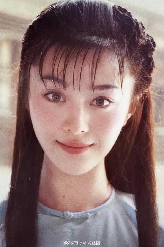 Bộ ảnh tuổi 20 đẹp ‘nức lòng’ chưa từng công bố của Phạm Băng Băng - 1