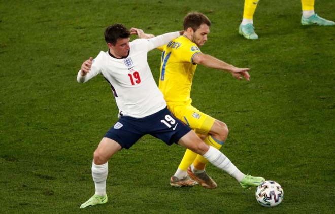 ĐT Anh (áo trắng) được đánh giá cao nhất tại vòng bán kết EURO 2020