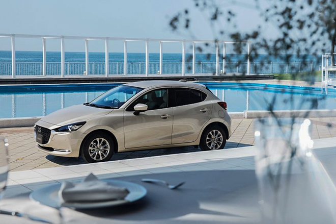Mazda 2 bản nâng cấp ra mắt, giá bán từ 406 triệu đồng - 1