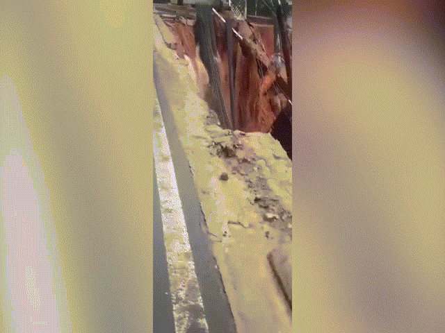 Nổ đường ống dẫn nước gây sạt lở nghiêm trọng ngay trung tâm TP Đà Lạt