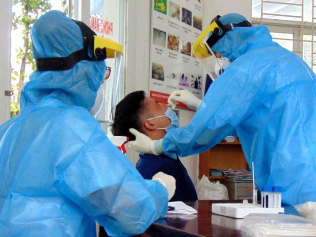Tin tức trong ngày - 1 ca dương tính với SARS-CoV-2 chưa rõ nguồn lây, uống bia cùng 15 người ở quán