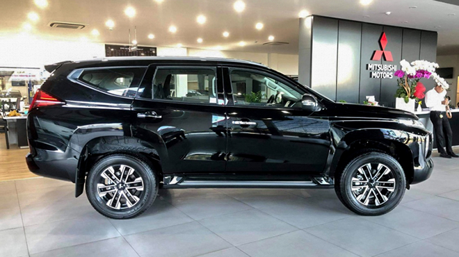 Mitsubishi Pajero Sport sản xuất năm 2020 giảm giá sâu với số lượng hạn chế - 7