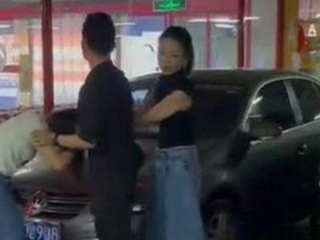 Bạn trẻ - Cuộc sống - Vợ đi đánh ghen buông một câu cay đắng, thái độ và hành động của chồng gây phẫn nộ tột độ