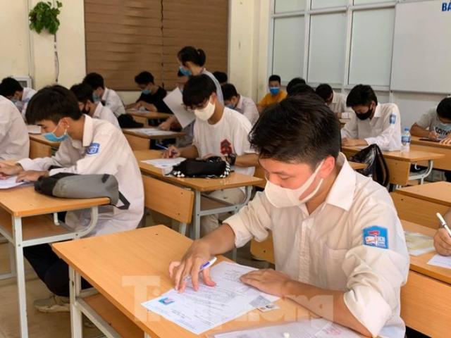 Giáo dục - du học - Có giám thị là F1, Hà Nội thay thế toàn bộ hội đồng thi tại một điểm thi tốt nghiệp THPT
