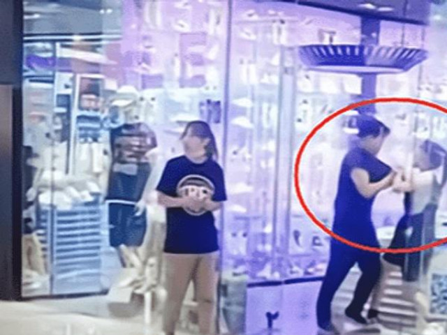 Bạn trẻ - Cuộc sống - Vòi vĩnh đòi mua quần áo và giày trị giá hơn 6 triệu đồng, gái trẻ bị bạn trai lớn tuổi đánh tới tấp