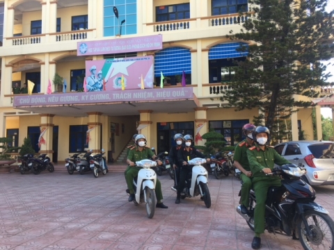 Lực lượng Công an huyện Việt Yên tăng cường kiểm tra các hành vi vi phạm quy định phòng, chống dịch COVID-19.