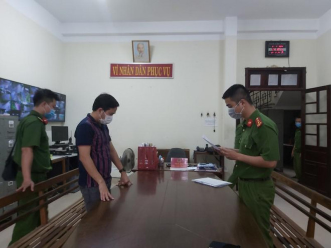 Trần Thu Hà (trên) và Lê Trọng Phương bị bắt tạm giam. Ảnh: Công an cung cấp