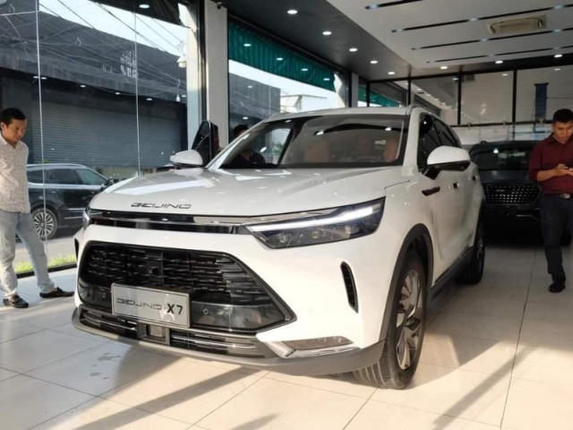 Ô tô - Ngấm đòn COVID-19, số lượng xe nhập về Việt Nam giảm sâu