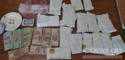 Tang vật tlực lượng Công an thu trên chiếu bạc