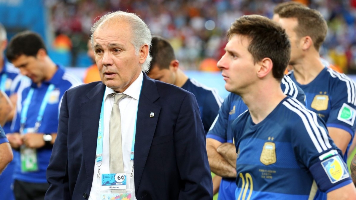 HLV Sabella từng cùng Argentina vào CK World Cup 2014 qua đời vì bệnh mạch vành, bạn biết gì về căn bệnh này? - 4