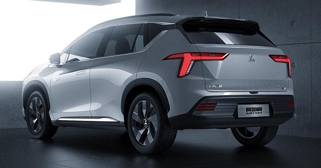 Mitsubishi vén màn SUV chạy điện hoàn toàn mới có tên gọi Airtrek EV - 9