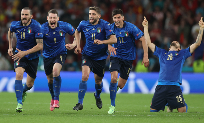 Italia thắng Tây Ban Nha trên chấm luân lưu