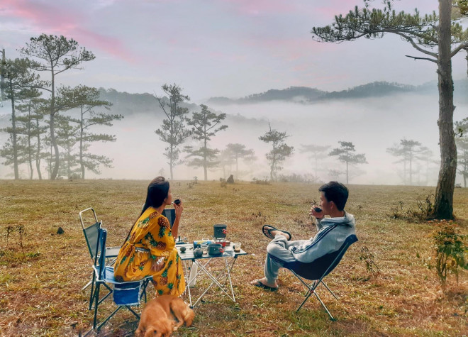 Hành trình xuyên Việt trên 'ngôi nhà di động' của cặp đôi 9x - 9