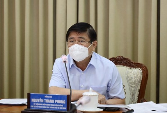 Chủ tịch UBND TP HCM Nguyễn Thành Phong ký văn bản khẩn, hướng dẫn thực hiện Chị thị 16