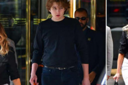 Thế giới - Vừa xuất hiện, con trai út nhà ông Trump lại gây "sốt"