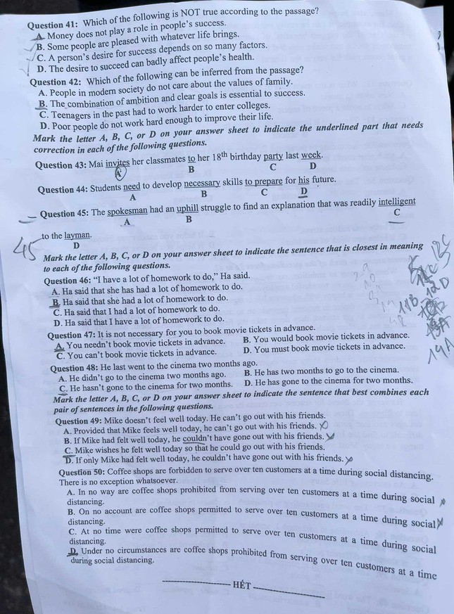 Đề thi ngoại ngữ, môn tiếng Anh. Ảnh Như Ý
