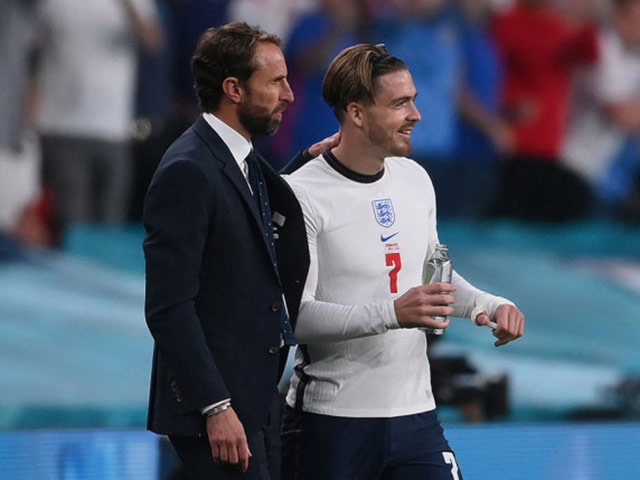 Bóng đá - Tin nóng EURO tối 8/7: ĐT Anh được tặng bài hát riêng