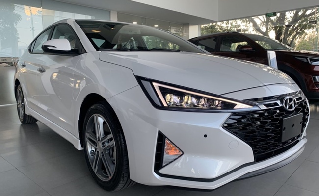 Giá xe Hyundai Elantra mới nhất tháng 7/2021 đầy đủ các phiên bản - 4