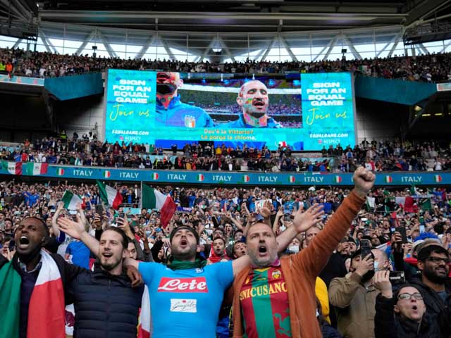 Bóng đá - Tin nóng EURO sáng 8/7: CĐV Italia xem trận chung kết qua màn hình lớn