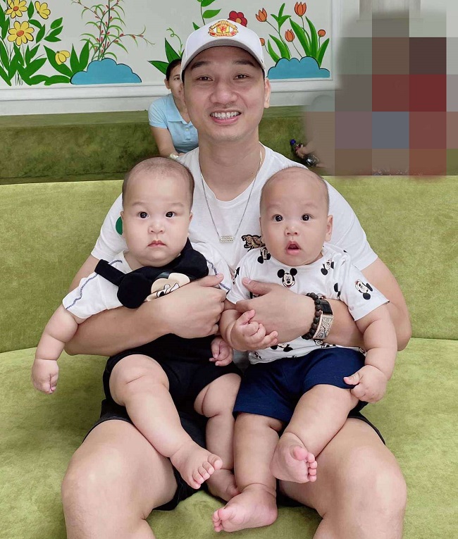 Hiện tại, cặp đôi đã có 2 con trai sinh đôi kháu khỉnh. Tháng 7/2020, Thành Trung và vợ đánh dấu chặng đường khó quên khi dọn về căn hộ rộng 260m2, trị giá 18 tỷ tại Hà Nội.
