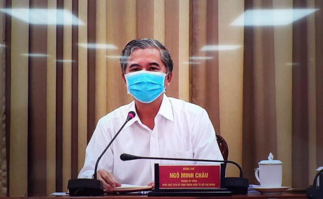 Phó Chủ tịch UBND TP.HCM Ngô Minh Châu cho rằng cấp giấy "thông hành" cho người dân ra đường khi cần thiết là không cần thiết. Ảnh: TÁ LÂM