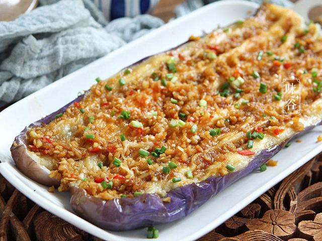 Ẩm thực - Cà tím hấp tỏi: Nguyên liệu giá rẻ, ngon "quên lối về"