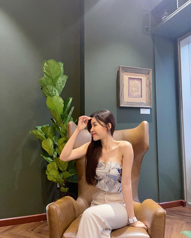 Nhờ chăm chỉ rèn luyện, gymer Yến Xuân từ một cô gái béo mập trở thành người đẹp thon gọn.
