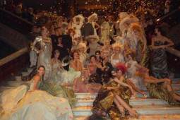 Nhưng show diễn Haute couture khó quên nhất lịch sử thời trang