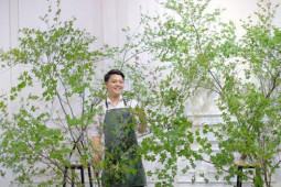 Kinh doanh - Từng đi vặt lá mai thuê, nay 9x thu về cả tỷ đồng/tháng từ đam mê hoa lá