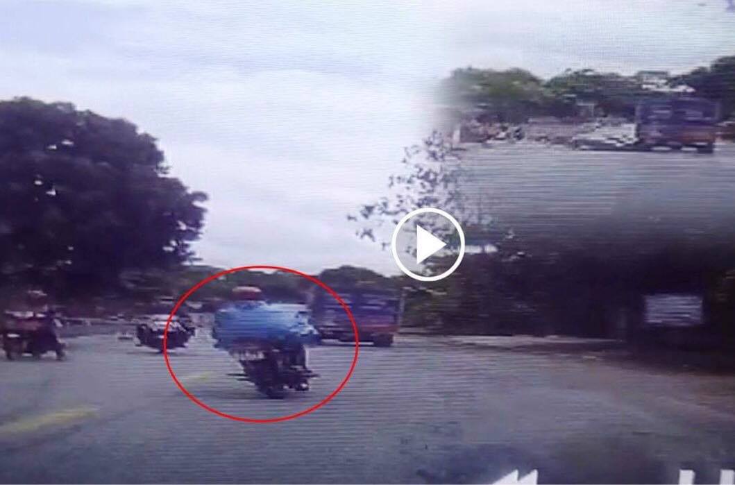 Clip: Phóng xe đánh võng va phải xe máy chạy ngược chiều, lái xe máy gặp nạn kinh hoàng - 1