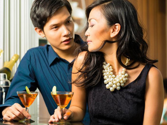 Bạn trẻ - Cuộc sống - Vợ 'hư' vì trai làm thuê... 'bỏ bùa yêu'?