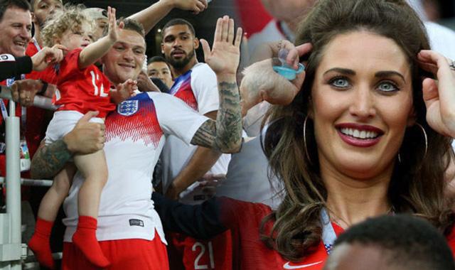 Cận cảnh những nàng WAGs "nóng bỏng" nhất chung kết EURO 2020 - 6