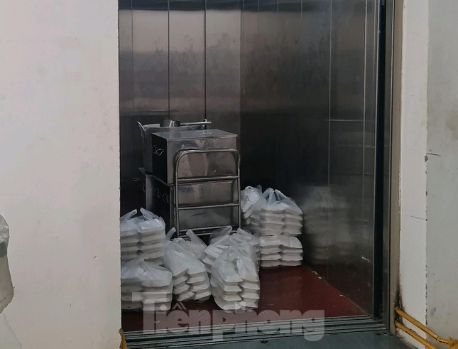 Công nhân được lo ăn uống tại chỗ