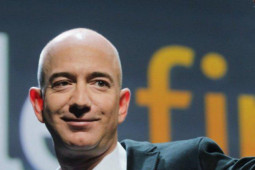 Kinh doanh - Jeff Bezos tự phá kỷ lục của bản thân với số tài sản hơn 212 tỷ USD