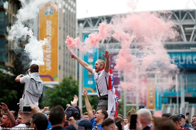 Nước Anh cổ vũ chung kết EURO: CĐV "Tam sư" trải qua nhiều cung bậc cảm xúc - 9