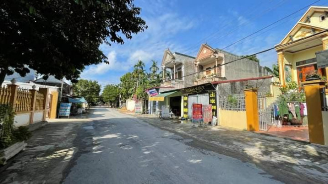 Người dân xã Xuân Giang được yêu cầu ở trong nhà