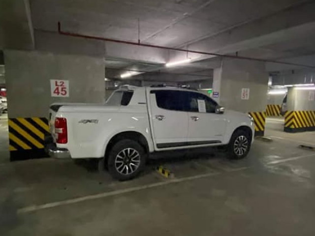 Ô tô - Chuyện đỗ xe thiếu ý thức bao giờ mới dừng lại?