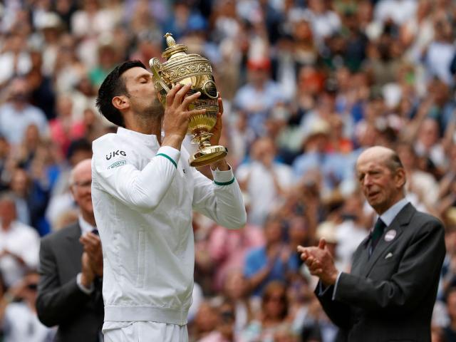 Thể thao - Djokovic ẵm 20 Grand Slam: Báo chí ca ngợi vĩ đại nhất lịch sử, chỉ ra kỷ lục có 1 không 2