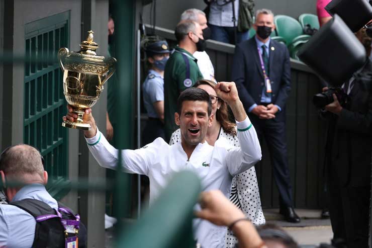 Djokovic lật ngược tình thế trước Berettini để đăng quang xứng đáng ở Wimbledon năm nay