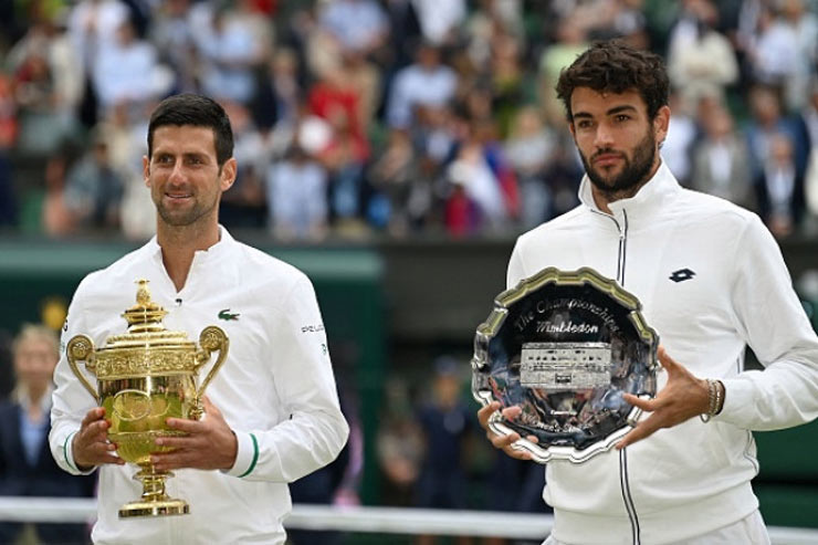 Djokovic vô địch Wimbledon vẫn tức fan, Federer chia vui kình địch (Tennis 24/7) - 1