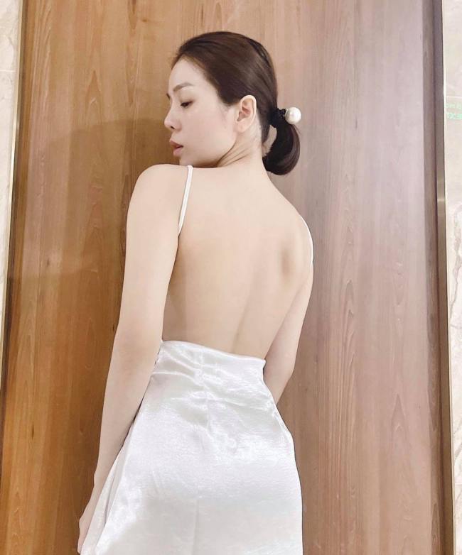 Cô tập gym, tham gia các môn thể thao ngoài trời hay tập luyện tại gia trong thời điểm giãn cách xã hội.
