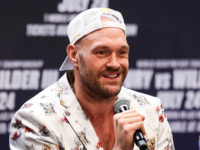 Thể thao - Ông bầu "lỡ mồm" nói Fury bị Covid, Jake Paul "cà khịa" McGregor