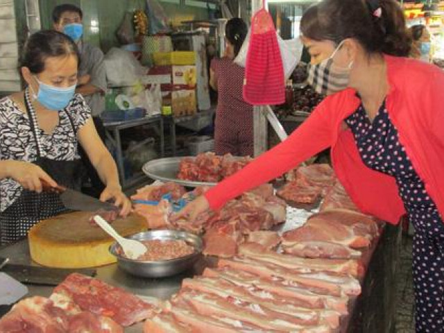 Thị trường - Tiêu dùng - Thương lái bị cách ly, thủ phủ chăn nuôi heo lo lắng