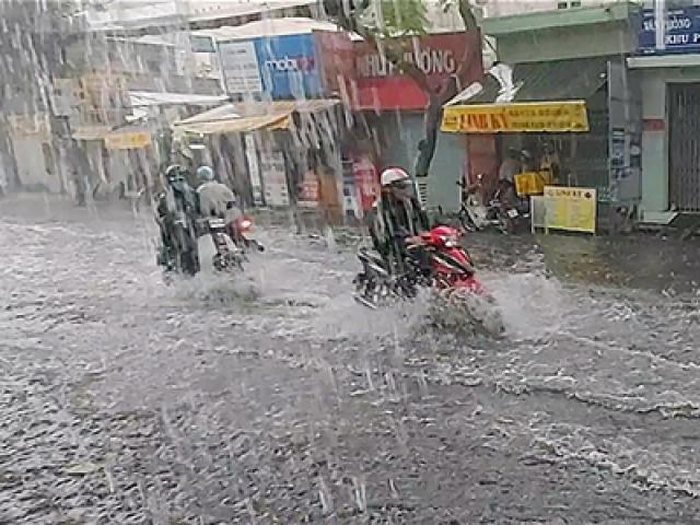 Tin tức trong ngày - Miền Bắc mưa to nhiều nơi từ đêm nay (13/7)